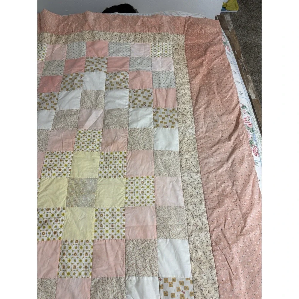 Homemade Vintage Quilt Pink White Beige MCM Floral Block Pattern Twin 48